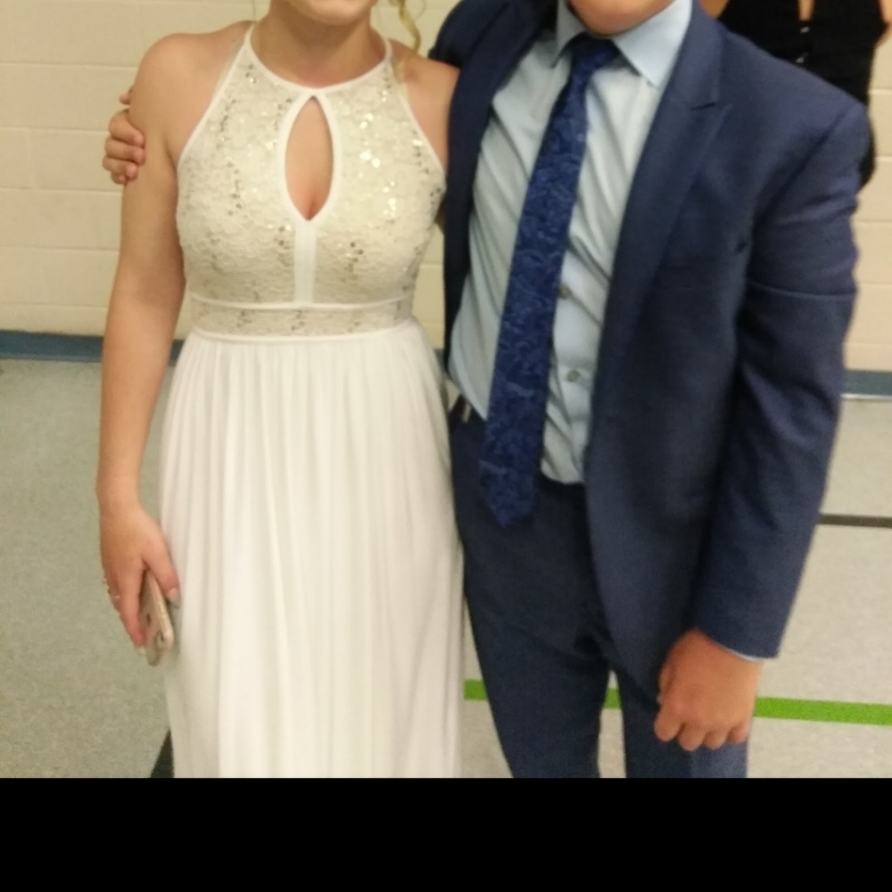 Dress - Picture 7 of 8